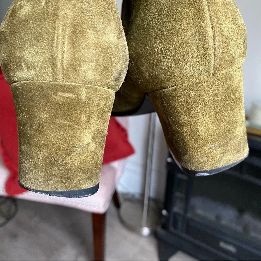 VINTAGE DKNY GREEN SEUDE LEATHER HIGH BOOTS